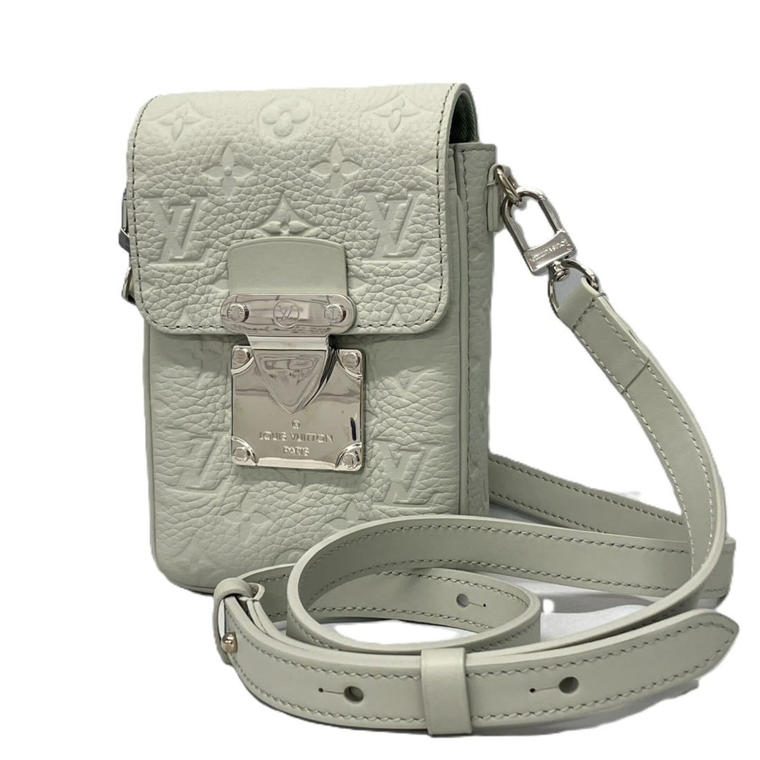 LOUIS VUITTON Louis Vuitton Monogram S-Lock Vertical Wearable Wallet M82568 Shoulder Bag Leather: --- Catalog ---Category: SizeSize (HxWxD): 21cm x 12cm x 5cm / 8.26'' x 4.72'' x 1.96''Category: DesignType: Shoulder bagColor: Mint blueGender: MenMaterial: Leather Category: GeneralMPN: M82568Brand: