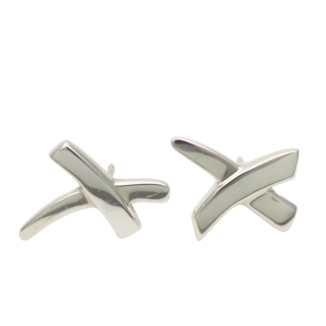Tiffany & Co. Kiss Earrings, SV925, Paloma Picasso Design, Women's.: --- Catalog ---Category: SizeWeight: 2.6g / 0.09oz.Size (HxWxD): 13.00mm x 14.00mm / 0.51'' x 0.55''Category: DesignType: Stud earringsColor: SilverGender: WomenMaterial: Silver 925Category: GeneralBr