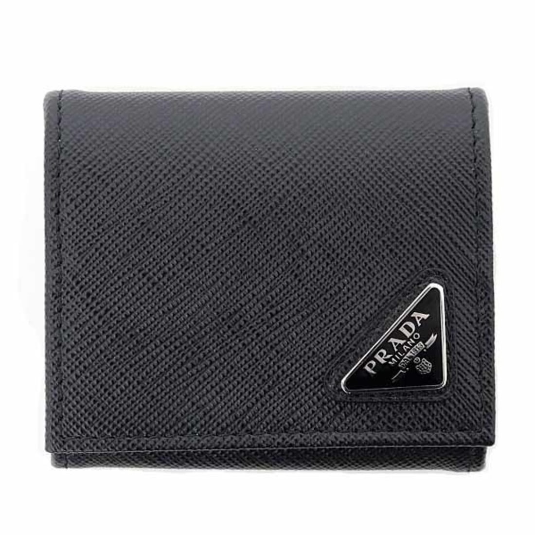 Prada Saffiano Triangle Coin Case, 2MM935_QHH_F0002, Black: --- Catalog ---Category: SizeSize (HxWxD): 7cm x 8cm / 2.75'' x 3.14''Category: DesignType: Coin purse/coin caseColor: BlackGender: Women,MenMaterial: Saffiano triangle Category: GeneralMPN: 2MM935_QH