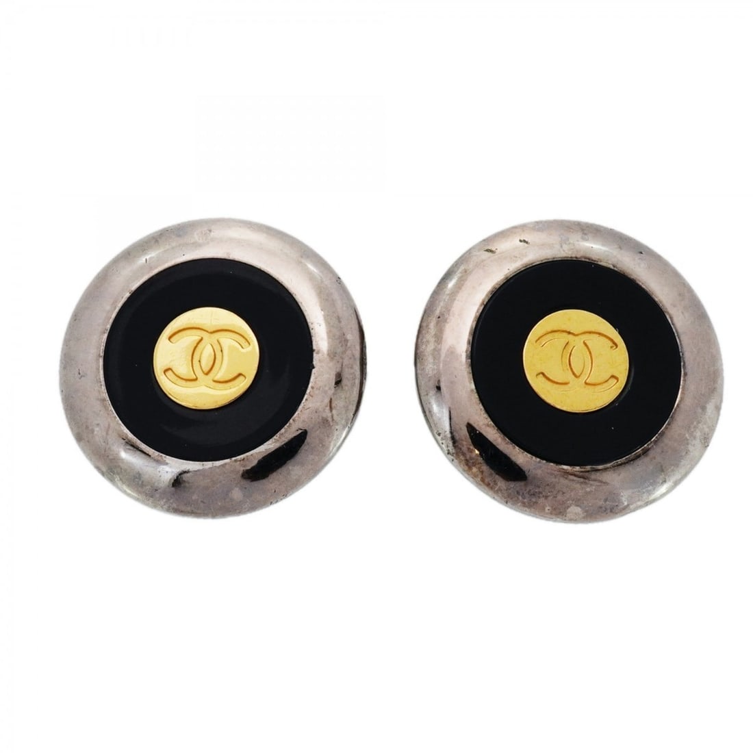 Chanel Earrings, Coco Mark Circle, Metal, Gold, Silver, Black, Women's: --- Catalog ---Category: SizeSize (HxWxD): 29.30mm x 29.40mm / 1.15'' x 1.16''Category: DesignType: Clip earringsColor: Black, Gold, SilverGender: WomenMaterial: MetalCategory: GeneralBrand: Chanel---