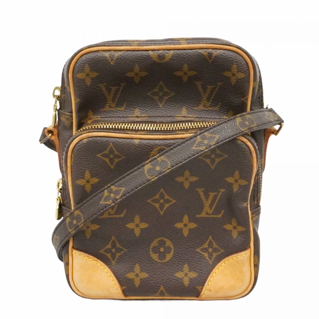 Louis Vuitton Monogram Amazon Shoulder Bag M45236 Brown Women's: --- Catalog ---Category: SizeSize (HxWxD): 21cm x 15cm x 9cm / 8.26'' x 5.9'' x 3.54''Category: DesignType: Shoulder bagColor: BrownGender: WomenCategory: GeneralBrand: Louis Vuitton--- Item List ---S