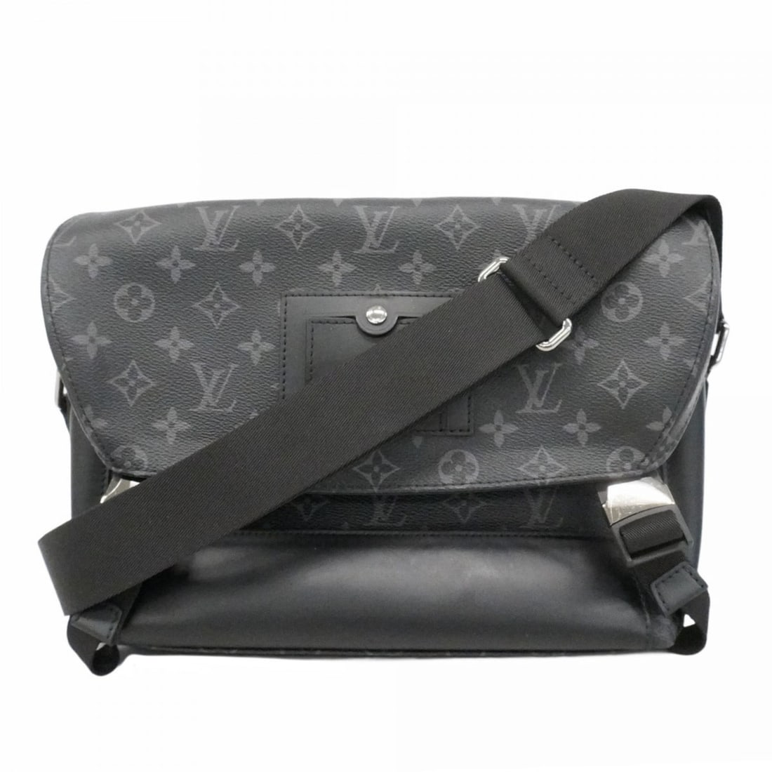 Louis Vuitton Monogram Eclipse Voyage PM Shoulder Bag M40511 Black Men's: --- Catalog ---Category: SizeSize (HxWxD): 23cm x 27cm x 9.5cm / 9.05'' x 10.62'' x 3.74''Category: DesignType: Shoulder bagColor: BlackGender: MenCategory: GeneralMPN: M40511Brand: Louis Vuitton--- I
