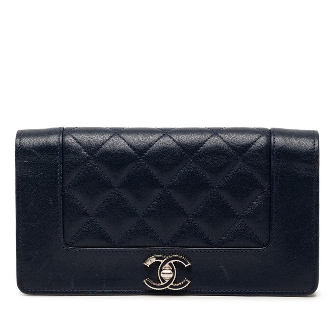 Chanel Coco Mark Mademoiselle Turnlock Bi-fold Long Wallet Navy Lambskin Women's CHANEL: --- Catalog ---Category: SizeSize (HxWxD): 10.5cm x 19.5cm x 2.5cm / 4.13'' x 7.67'' x 0.98''Category: DesignType: Long wallet (bi-fold)Color: NavyGender: WomenMaterial: Leather Leather/Fur Type: Lamb