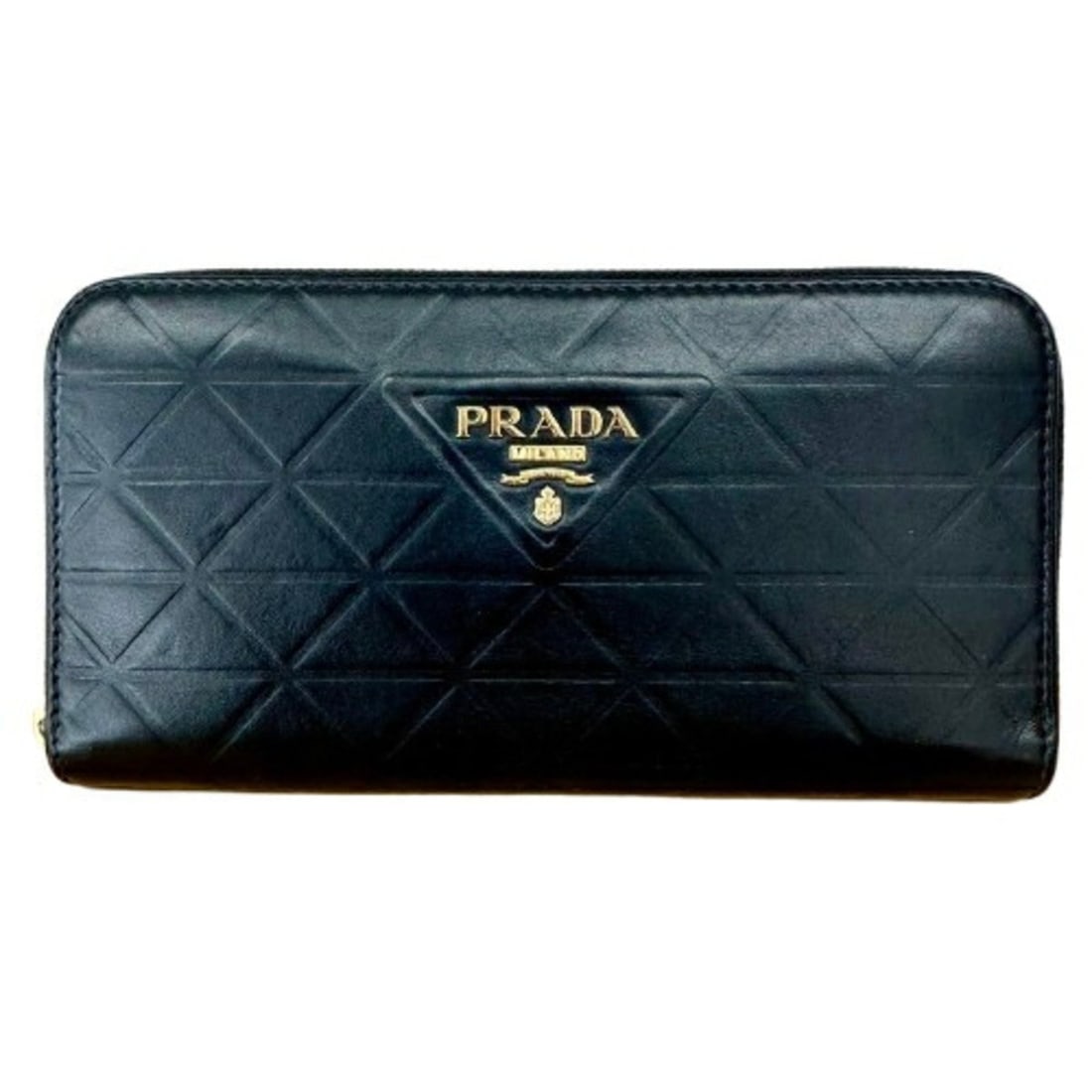 PRADA Triangle 1ML506 Round Zip Long Wallet for Women: --- Catalog ---Category: SizeSize (HxWxD): 10cm x 20cm x 3cm / 3.93'' x 7.87'' x 1.18''Category: DesignType: Long wallet (bi-fold)Color: BlackGender: WomenMaterial: Leather Category: GeneralMPN: 1ML50