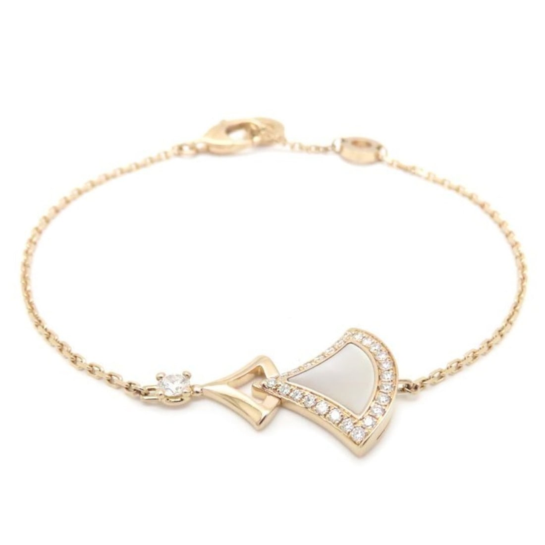 BVLGARI Diva's Dream Bracelet SM Mother-of-Pearl Diamond 18KPG Women's 358683 295303: --- Catalog ---Category: SizeLength: 15.5cm - 18cm / 6.1'' - 7.08''Category: DesignType: Charm braceletGender: WomenMaterial: Pink gold (18K)Category: GeneralMPN: 358683Brand: Bvlgari--- Item List ---
