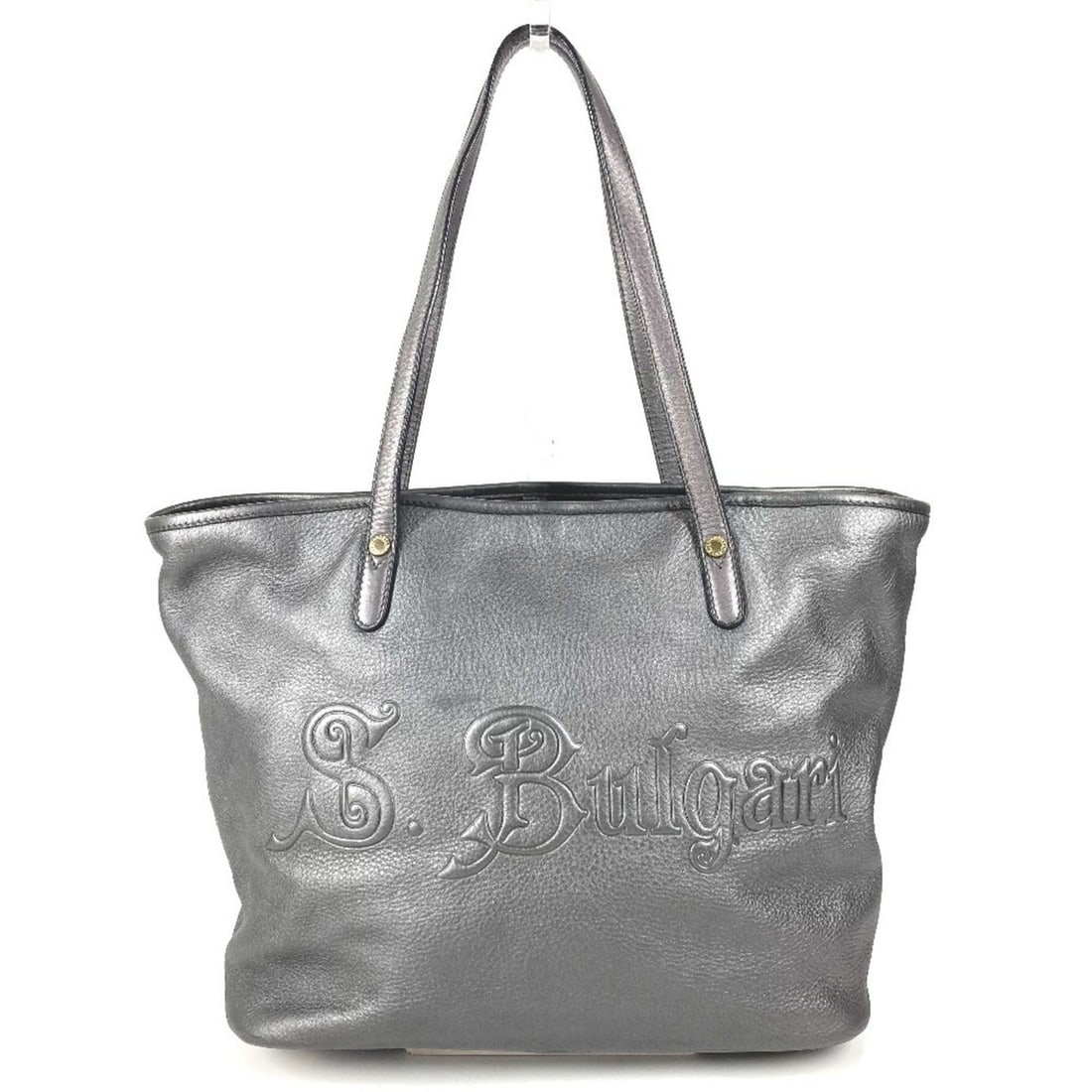 BVLGARI Bulgari Collezione S.Bulgari Logo Bag Tote Shoulder Leather Men's Women's Metallic: --- Catalog ---Category: SizeSize (HxWxD): 28cm x 31.5cm x 16cm / 11.02'' x 12.4'' x 6.29''Category: DesignType: Shoulder bag, Tote bagColor: MetallicGender: Men,WomenMaterial: Leather Category: Gener