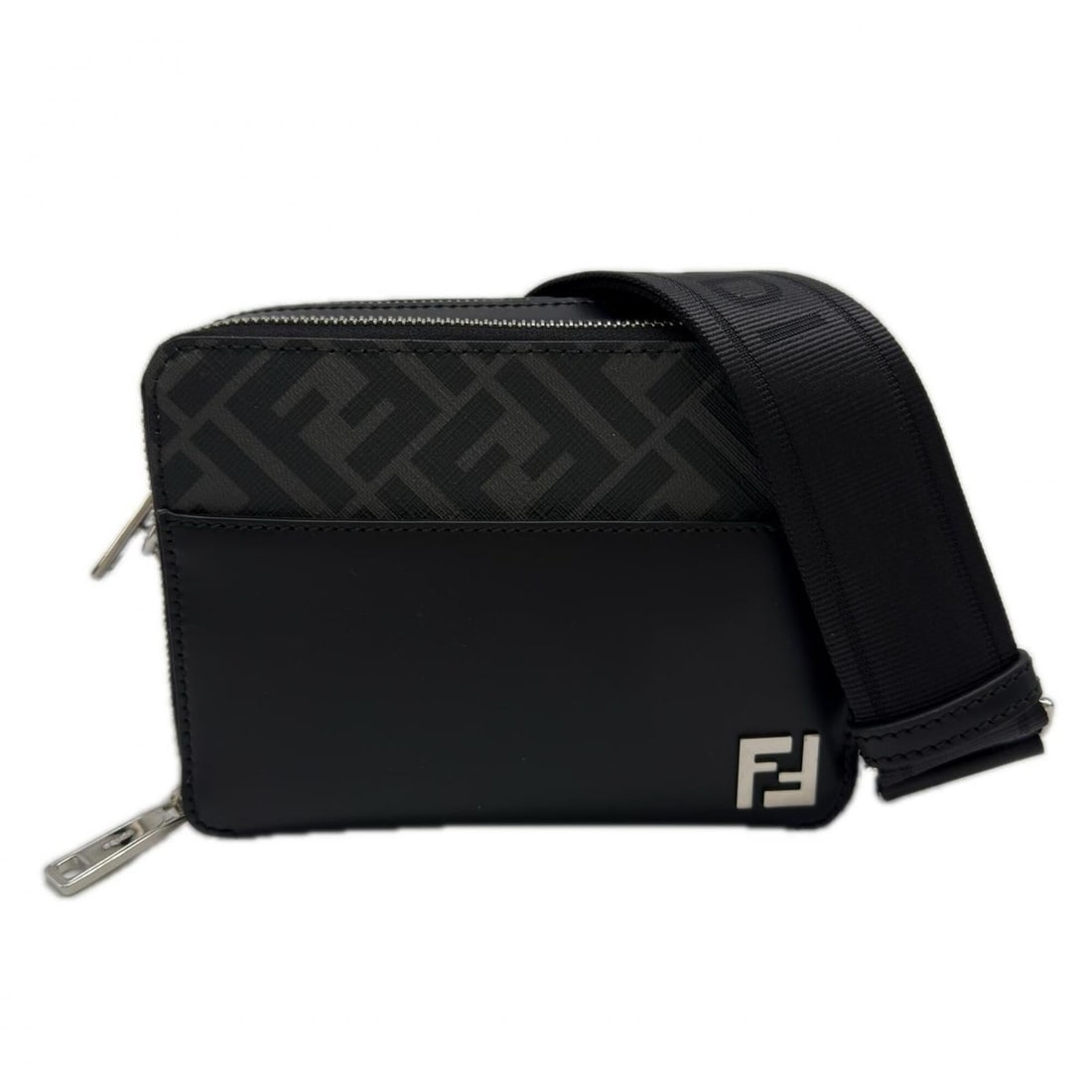 FENDI Square FF Camera Case 7M0357 Shoulder Bag Black Gray Calf Leather Canvas Women's: --- Catalog ---Category: SizeSize (HxWxD): 12.5cm x 17cm x 6cm / 4.92'' x 6.69'' x 2.36''Category: DesignType: Pouch, Shoulder bagColor: Black, GrayGender: WomenMaterial: Canvas , Leather Leather/Fur