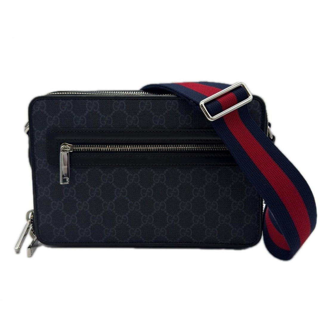GUCCI GG Supreme Medium Crossbody Bag 822072 Shoulder Gray Navy Red Leather Coated Canvas Men's: --- Catalog ---Category: SizeSize (HxWxD): 17cm x 26cm x 6cm / 6.69'' x 10.23'' x 2.36''Category: DesignType: Shoulder bagColor: Gray, Navy, Red colorGender: MenMaterial: GG Supreme , Leather Category