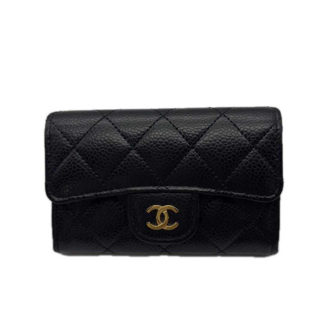 CHANEL Matelassé Classic Flap Card Case AP0214, Black Caviar Leather, Women's: --- Catalog ---Category: DesignType: Business card caseColor: BlackGender: WomenMaterial: Grained Calfskin Category: GeneralBrand: ChanelCategory: Physical PropertiesSize (HxWxD): 7cm x 11cm x 2.5cm /