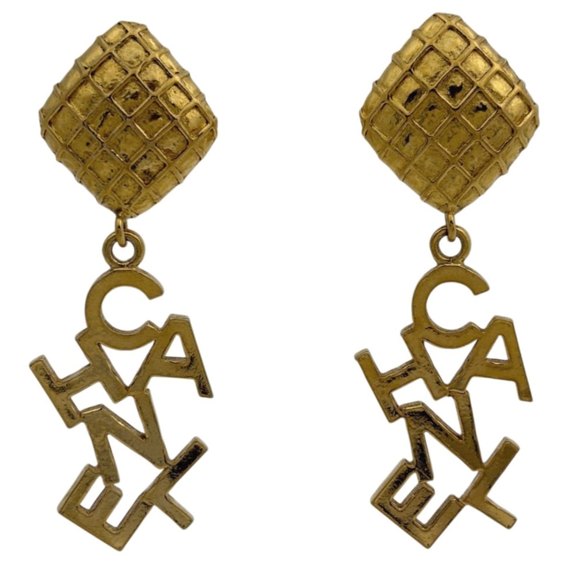 Chanel logo earrings, Matelassé swing style, large size, GP gold, women's. (1 of 11)
