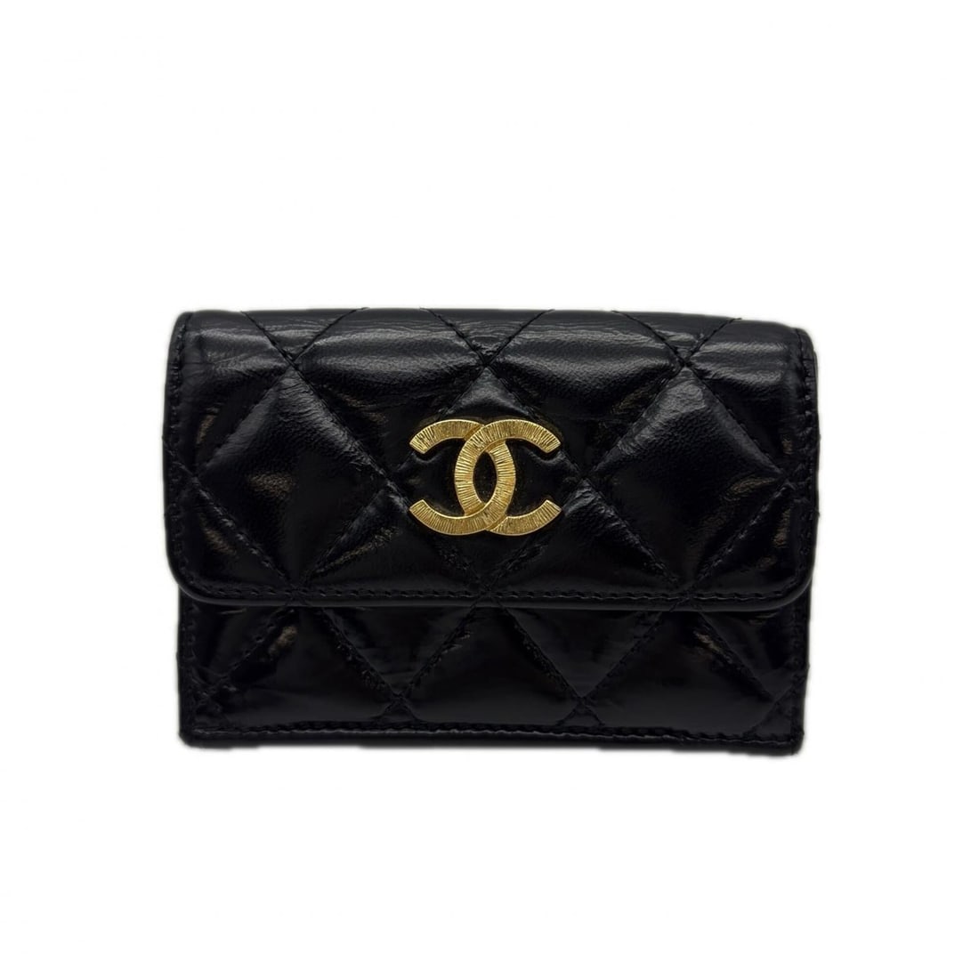 CHANEL Matelassé Small Flap Wallet AP4318 Tri-fold Black Gold Lambskin Women's: --- Catalog ---Category: SizeSize (HxWxD): 7cm x 10cm x 2cm / 2.75'' x 3.93'' x 0.78''Category: DesignType: Wallet (tri-fold)Color: Black, GoldGender: WomenMaterial: Leather Leather/Fur Type: Lambskin