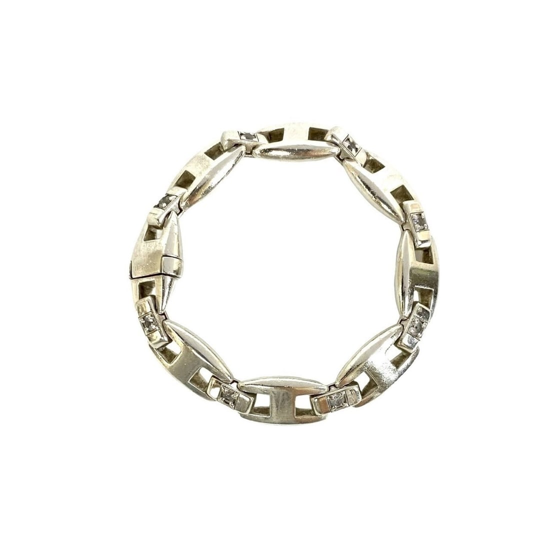 HERMES Vintage Cassiopeia Sterling Silver 925 Bracelet Bangle Accessory 59471: --- Catalog ---Category: SizeLength: 21cm / 8.26''Category: DesignType: Charm braceletColor: SilverGender: WomenMaterial: Silver 925Category: GeneralBrand: Hermes--- Item List ---Section: ConditionRan