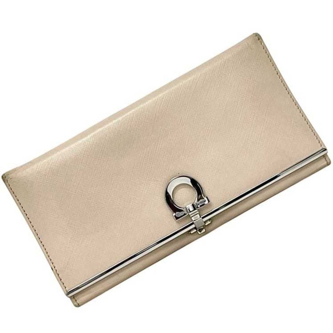 Salvatore Ferragamo Bi-fold Long Wallet ec-25269 Beige Gancini IR-224633 Leather Clip: --- Catalog ---Category: SizeSize (HxWxD): 10cm x 19cm x 2cm / 3.93'' x 7.48'' x 0.78''Category: DesignType: Long wallet (bi-fold)Color: BeigeGender: WomenMaterial: Leather Category: GeneralBrand: Sal