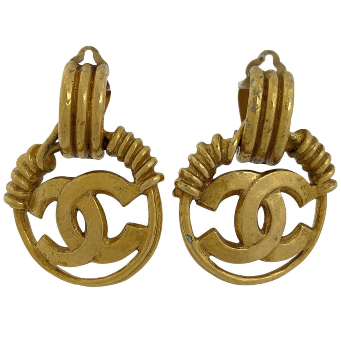 Chanel Coco Mark Swing Earrings, Gold Plated, for Women: --- Catalog ---Category: SizeStone Size (HxW): 350.00mm x 450.00mm / 13.78'' x 17.72''Category: DesignColor: GoldGender: WomenCategory: GeneralBrand: Chanel--- Item List ---Section: ConditionRanking: