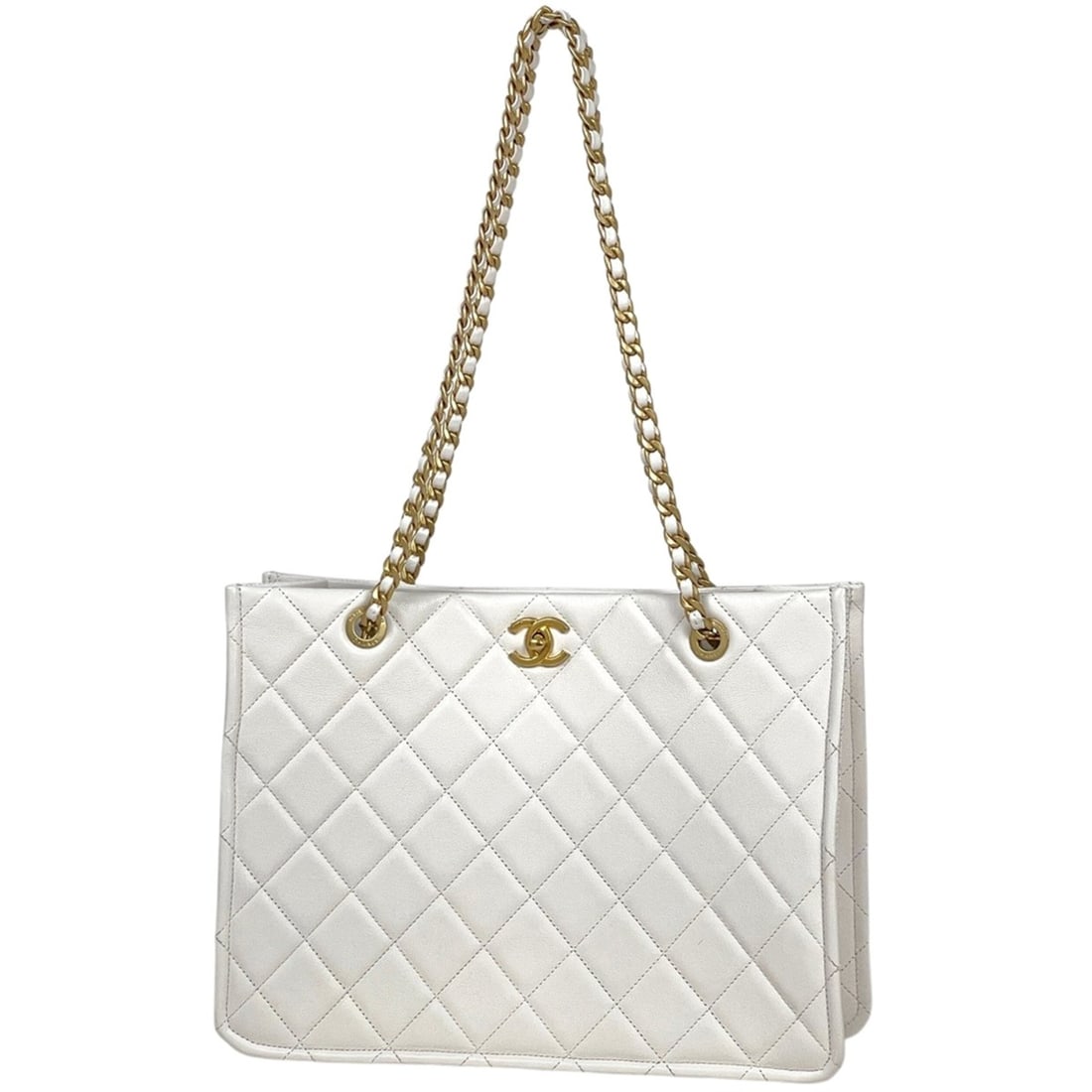 Chanel Coco Mark Chain Tote Bag, Shoulder Matelassé Leather, White, Women's: --- Catalog ---Category: SizeSize (HxWxD): 24.5cm x 34cm x 10.5cm / 9.64'' x 13.38'' x 4.13''Category: DesignType: Shoulder bag, Tote bagColor: WhiteGender: WomenMaterial: Leather Category: GeneralBra