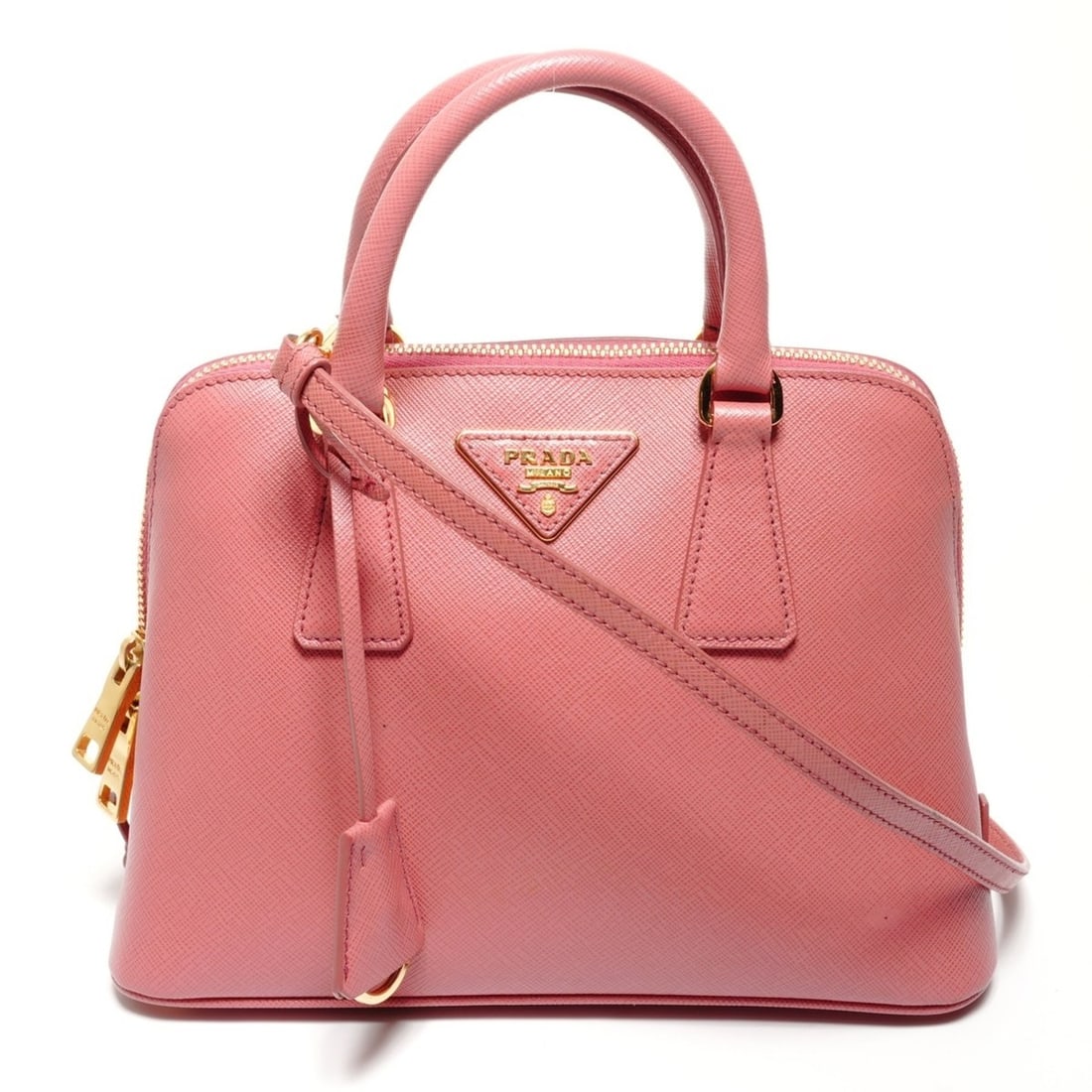 Prada Saffiano 2-way handbag, pink: --- Catalog ---Category: SizeHandle Drop: 8.00cm / 3.15''Size (HxWxD): 18cm x 25cm x 11cm / 7.08'' x 9.84'' x 4.33''Strap Length: 120cm - 128cm / 47.24'' - 50.39''Category: DesignType: HandbagColor: