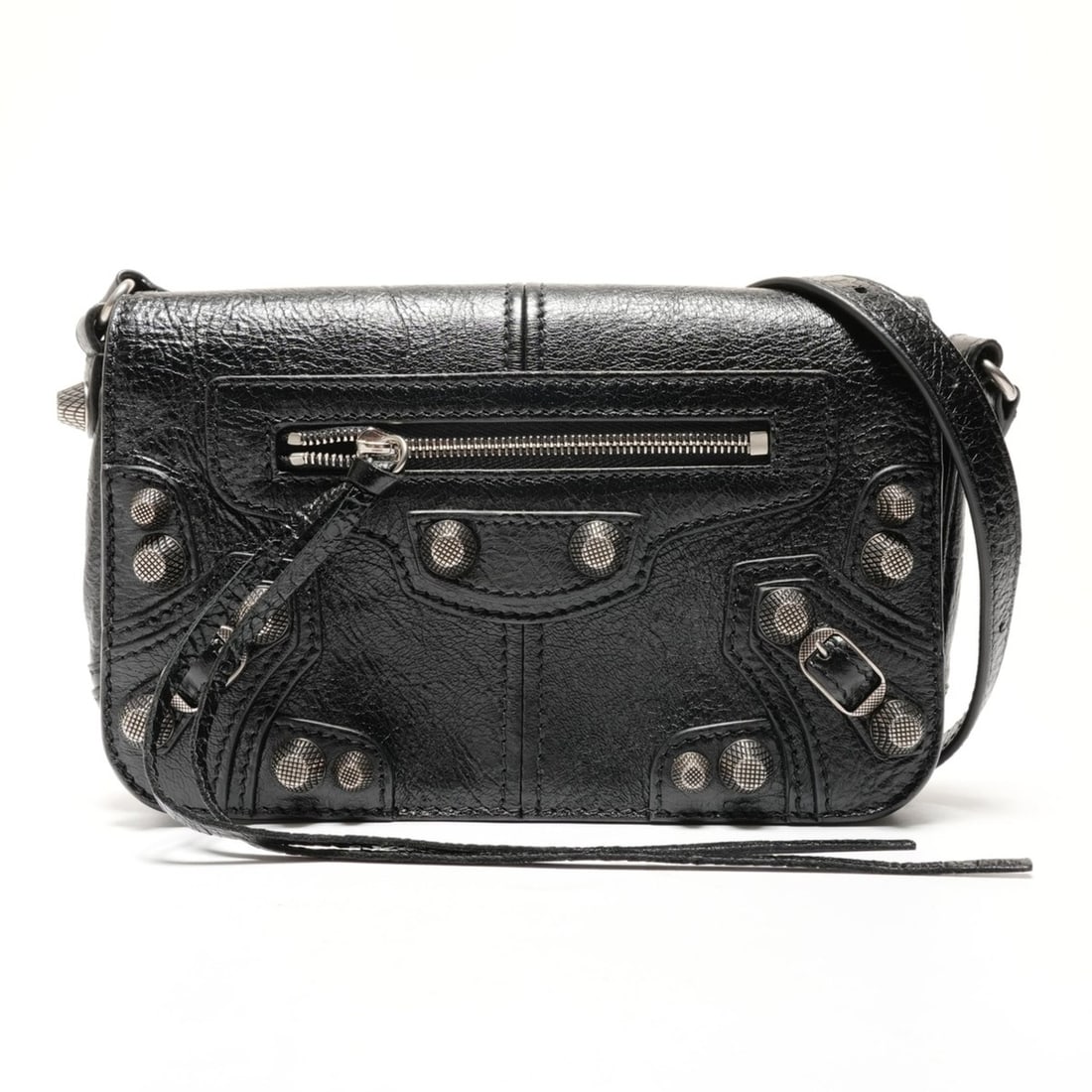 Balenciaga BALENCIAGA Kagol Mini Flap Shoulder Bag Black: --- Catalog ---Category: SizeSize (HxWxD): 13cm x 21cm x 3cm / 5.11'' x 8.26'' x 1.18''Strap Length: 120cm / 47.24''Category: DesignType: Shoulder bagColor: BlackGender: WomenCategory: GeneralBrand: