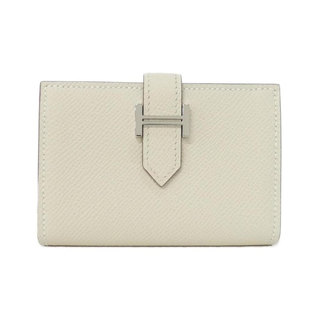 Hermes Bearn Mini 039796CK Wallet: --- Catalog ---Category: SizeSize (HxWxD): 7cm x 10.5cm x 2cm / 2.75'' x 4.13'' x 0.78''Category: DesignType: Wallet (bi-fold)Color: WhiteGender: Men,WomenMaterial: Epsom leather Category: GeneralMPN: