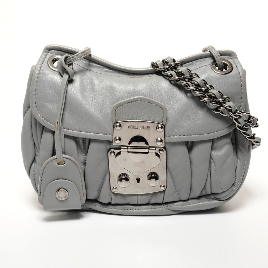 Miu Miu Miu Matelassé Shoulder Bag, Gray: --- Catalog ---Category: SizeSize (HxWxD): 17cm x 22cm x 4cm / 6.69'' x 8.66'' x 1.57''Strap Length: 120cm / 47.24''Category: DesignType: Shoulder bagColor: GrayGender: WomenCategory: GeneralLine: Mat