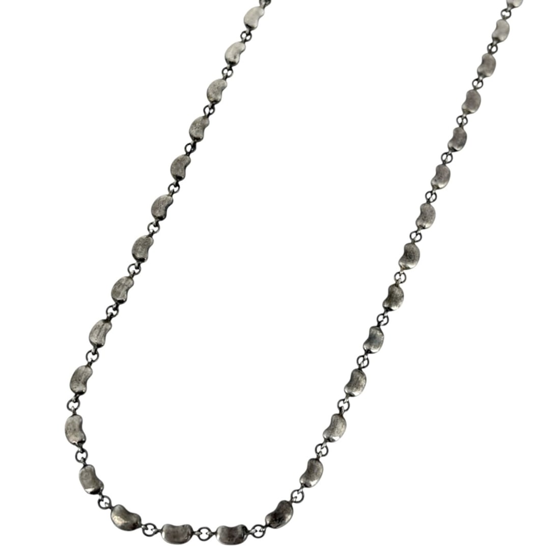 Tiffany & Co. Beans Necklace Choker Necklace, Sterling Silver 925, Silver, Women's: --- Catalog ---Category: SizeNeck Circumference: 41.5 cm / 16.33''Category: DesignColor: SilverGender: WomenMaterial: Silver 925Necklace Type: NecklaceCategory: GeneralBrand: Tiffany--- Item List ---S