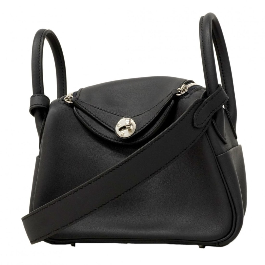 Hermes Lindy Mini Swift Handbag, Blue Minuit, Z Stamp, Women's.: --- Catalog ---Category: SizeSize (HxWxD): 13cm x 17cm x 9.5cm / 5.11'' x 6.69'' x 3.74''Category: DesignType: HandbagColor: NavyGender: WomenMaterial: Swift leather Hardware Color: SilverCategory: Ge