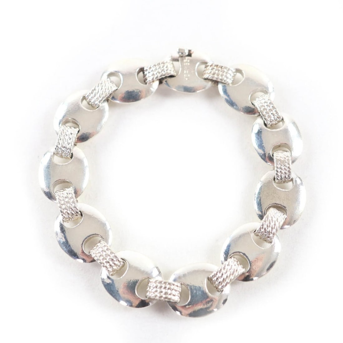 HERMES Vintage Chloris 925 Bangle Accessory Bracelet Silver Weight 51.1g Women's Men's: --- Catalog ---Category: SizeTotal Length: 20cm / 7.87''Category: DesignType: BangleColor: SilverGender: Men,WomenMaterial: Silver 925Category: GeneralBrand: Hermes--- Item List ---Section: ConditionR