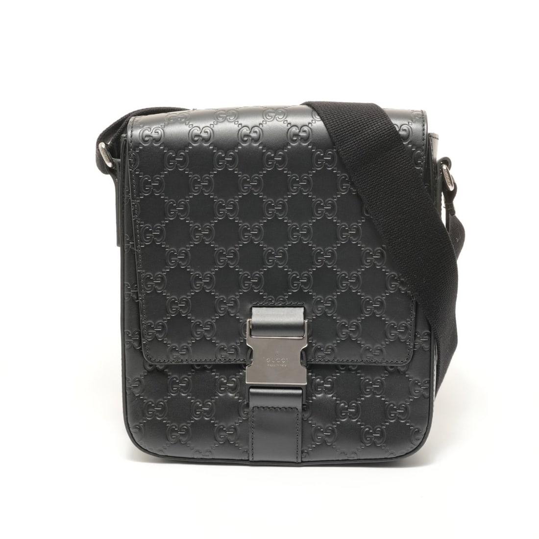 Gucci GG Shima Leather Shoulder Bag, Black: --- Catalog ---Category: SizeSize (HxWxD): 22cm x 20cm x 5cm / 8.66'' x 7.87'' x 1.96''Strap Length: 82cm - 138cm / 32.28'' - 54.33''Category: DesignType: Shoulder bagColor: BlackGender: WomenMaterial