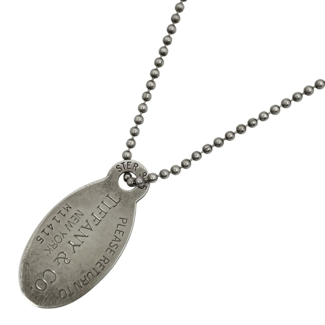 Tiffany & Co. Return to Necklace, Long Ball Chain Oval Sterling Silver 925, Silver, Women's: --- Catalog ---Category: SizePendant Size: 43mm x 20mm / 1.69'' x 0.78''Neck Circumference: 87 cm / 34.25''Category: DesignColor: SilverGender: WomenMaterial: Silver 925Necklace Type: NecklaceCategory