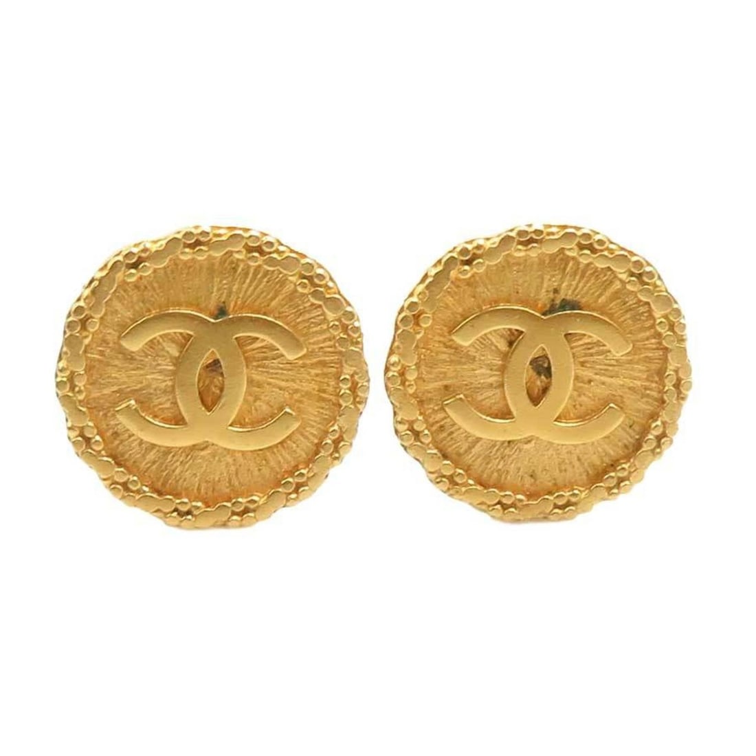 Chanel earrings, Coco Mark design, metal, gold, women's, free shipping, e61630k: --- Catalog ---Category: SizeSize (HxWxD): 25.00mm x 25.00mm / 0.98'' x 0.98''Category: DesignType: Clip earringsColor: GoldGender: WomenMaterial: MetalCategory: GeneralBrand: ChanelCountry of Origin: