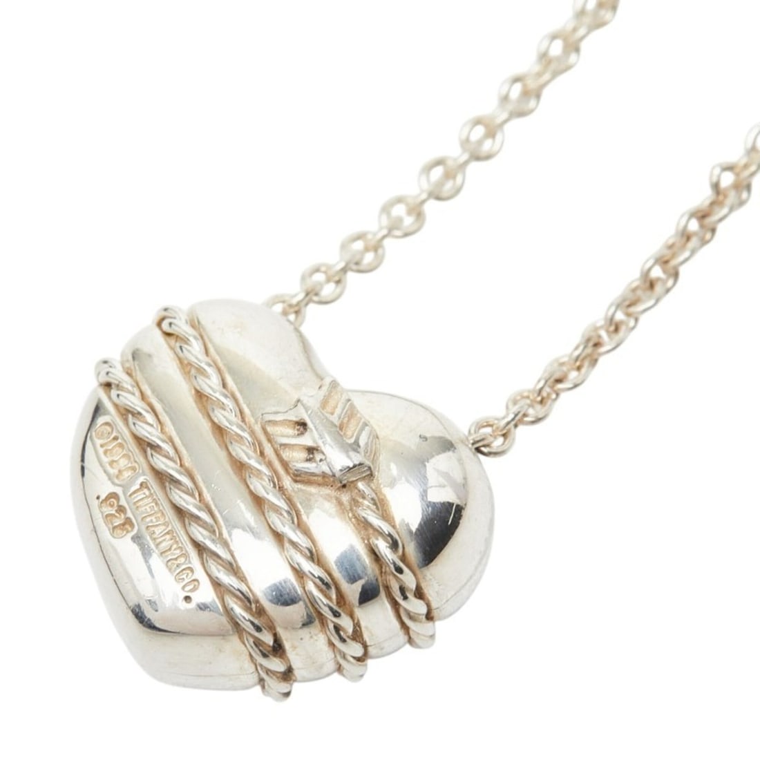 Tiffany & Co. Heart Arrow Vintage Pendant Necklace, 1994, Sterling Silver (SV925), Women's.: --- Catalog ---Category: SizeWeight: 8.9g / 0.31oz.Pendant Size: 12.7mm x 14.7mm / 0.49'' x 0.57''Neck Circumference: 45.5 cm / 17.91''Category: DesignColor: SilverGender: WomenSeason: VintageMaterial