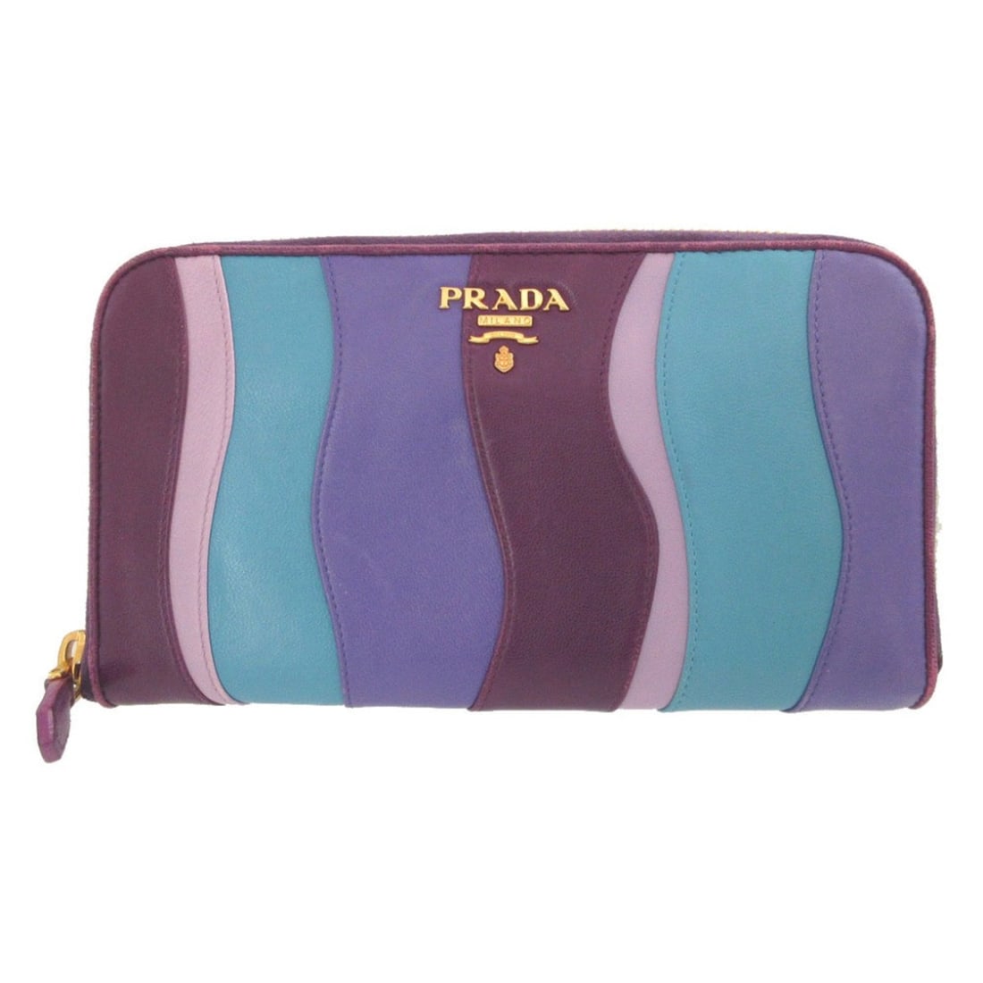 Prada Striped Leather Purple Round Zip Long Wallet 1640PRADA: --- Catalog ---Category: SizeSize (HxWxD): 11cm x 19cm x 2cm / 4.33'' x 7.48'' x 0.78''Category: DesignType: Long wallet (bi-fold)Color: PurpleGender: WomenMaterial: Leather Category: GeneralBrand: Pr