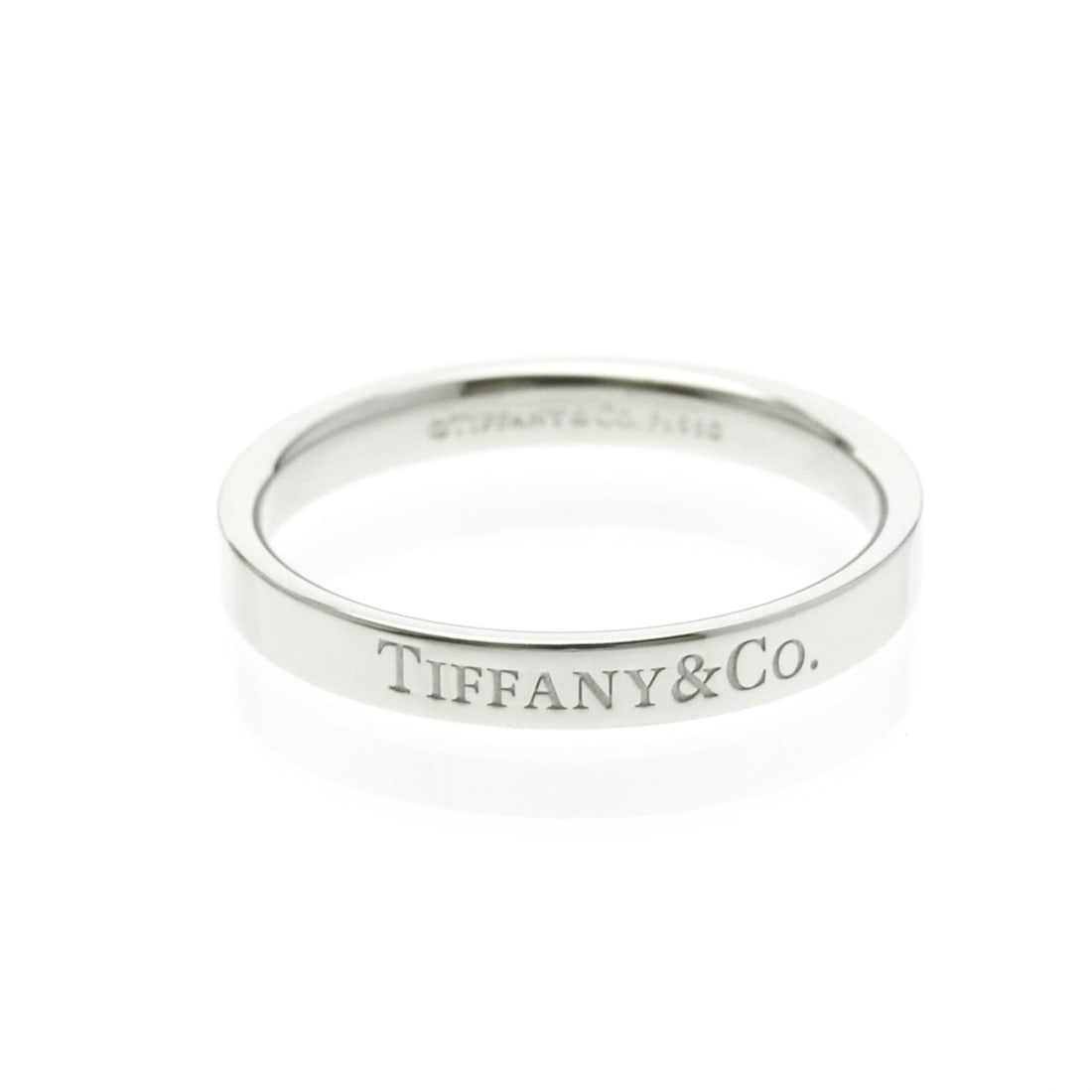 Tiffany Flat Band Ring Platinum Fashion No Stone Band Ring Silver: --- Catalog ---Category: SizeWidth: 3mm / 0.12''Weight: 5.8g / 0.2oz.JP Size: 20US Size: 9.5Category: DesignType: Band ringColor: SilverMetal: PlatinumStone: No StoneStyle: FashionGender: Women,MenMat