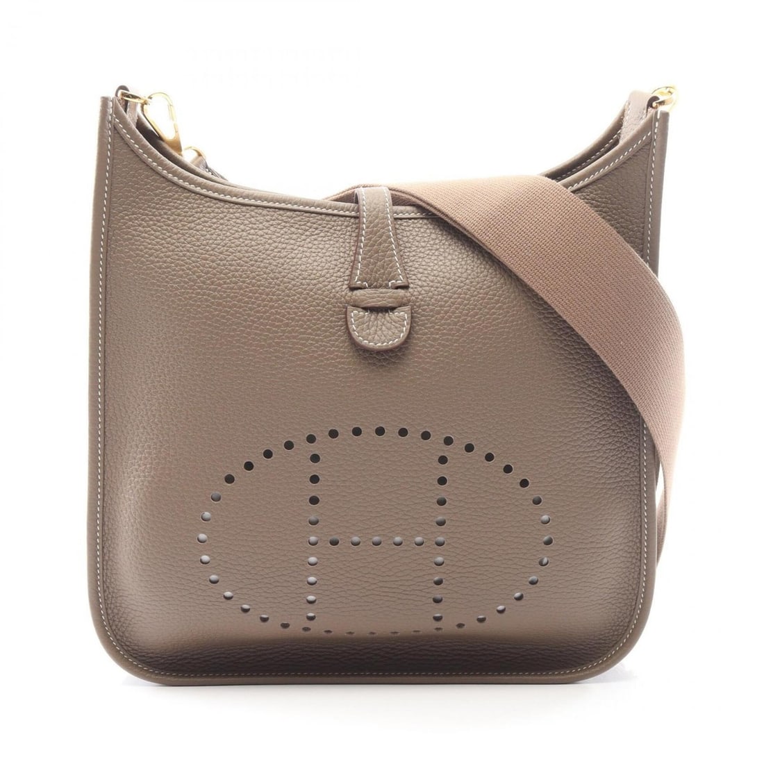 Hermes Evelyne 3 Trois PM Shoulder Bag/Handbag, Leather, Taurillon Clemence, Beige.: --- Catalog ---Category: SizeSize (HxWxD): 26.5cm x 28cm x 7cm / 10.43'' x 11.02'' x 2.75''Strap Length: 92cm - 134cm / 36.22'' - 52.75''Category: DesignType: Handbag, Shoulder bagColor: Beige, Etoupe