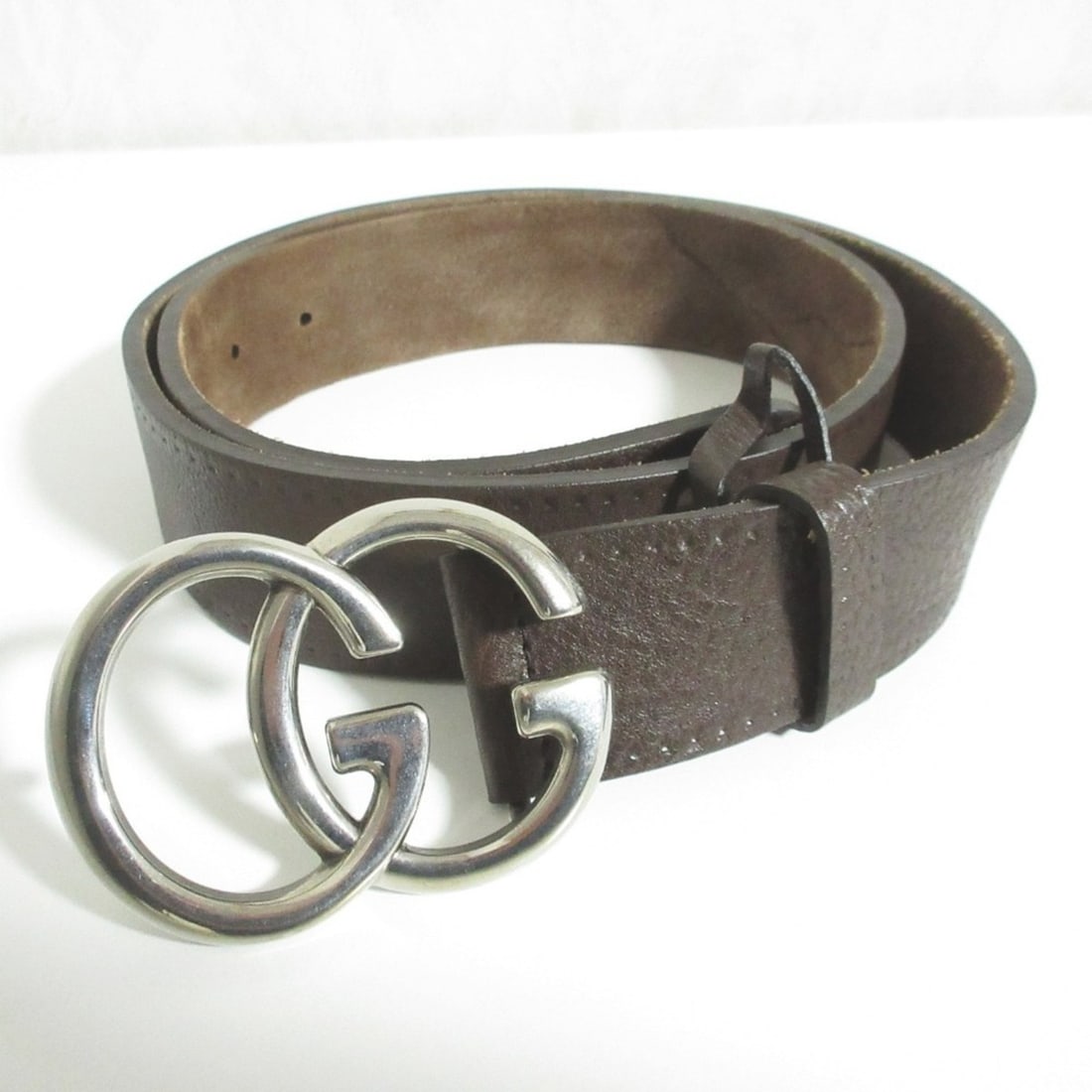 GUCCI GG Marmont Leather Belt 259982 95-38 Brown Men's: --- Catalog ---Category: SizeLength: 91cm - 101cm / 35.82'' - 39.76''Category: DesignType: Standard beltColor: BrownGender: MenMaterial (Strap): Leather Category: GeneralBrand: Gucci--- Item List ---S
