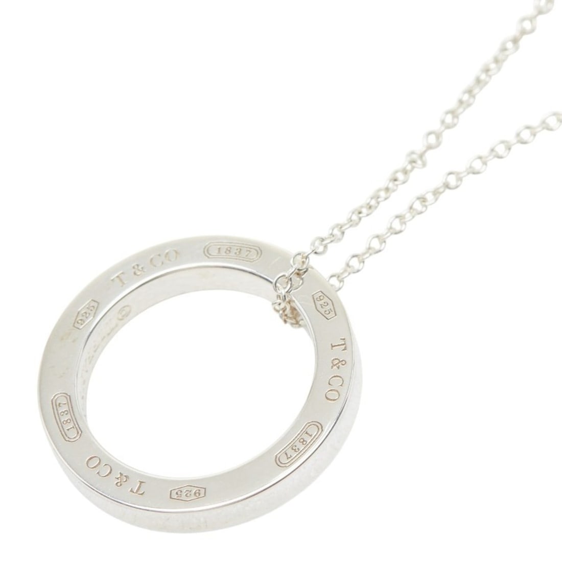 Tiffany & Co. Open Circle Pendant Necklace, SV925 Silver, Women's.: --- Catalog ---Category: SizeWeight: 4g / 0.14oz.Pendant Size: 17.7mm x 17.7mm / 0.69'' x 0.69''Neck Circumference: 40.5 cm / 15.94''Category: DesignColor: SilverGender: WomenMaterial: Silver 925Penda