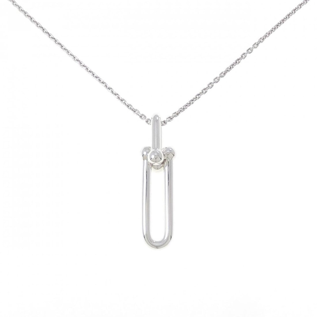 Tiffany Link Necklace: --- Catalog ---Category: SizePendant Size: 35.2mm x 9.1mm / 1.38'' x 0.35''Neck Circumference: 46 cm / 18.11''Category: DesignColor: SilverGender: WomenMaterial: Silver 925Pendant Type: