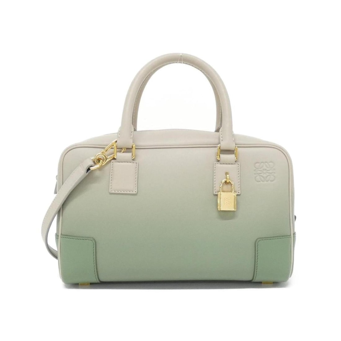Loewe AMAZONA 23 23cm A039N07X07 Handbag: --- Catalog ---Category: SizeSize (HxWxD): 14cm x 23cm x 9cm / 5.51'' x 9.05'' x 3.54''Category: DesignType: HandbagColor: Light greenGender: Women,MenMaterial: Leather Category: GeneralMPN: