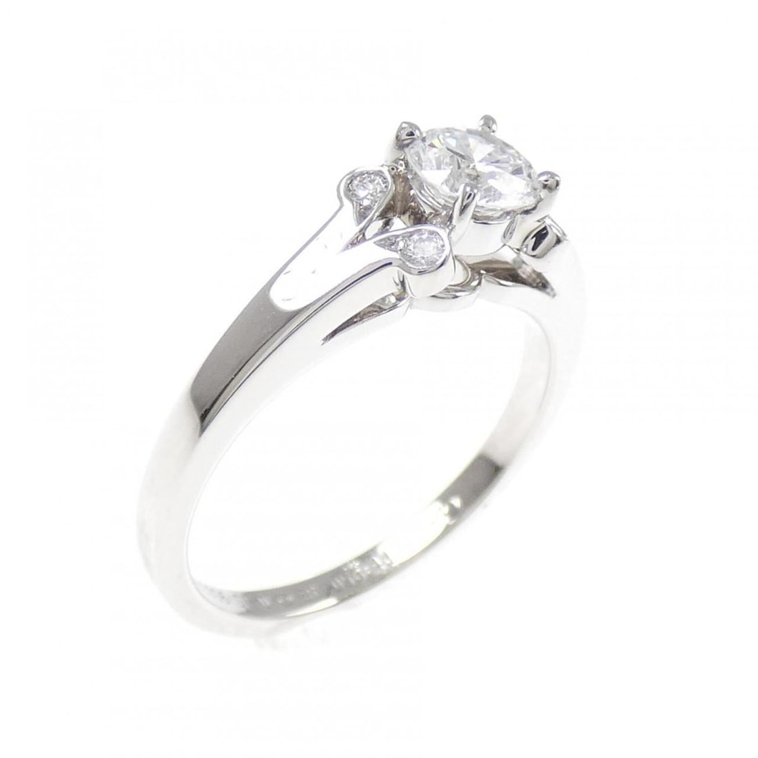 Cartier Ballerina Ring 0.36CT F VS2: --- Catalog ---Category: SizeUS Size: 4.5Brand Size: 48Category: DesignType: Band ringColor: PlatinumStone: DiamondGender: WomenClarity: VS2Material: Platinum 950Weight (ct.): 0.36Category: