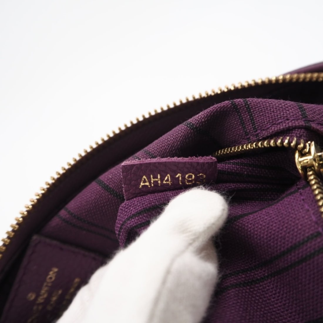 Hermes Loop 072933CK Necklace - 20