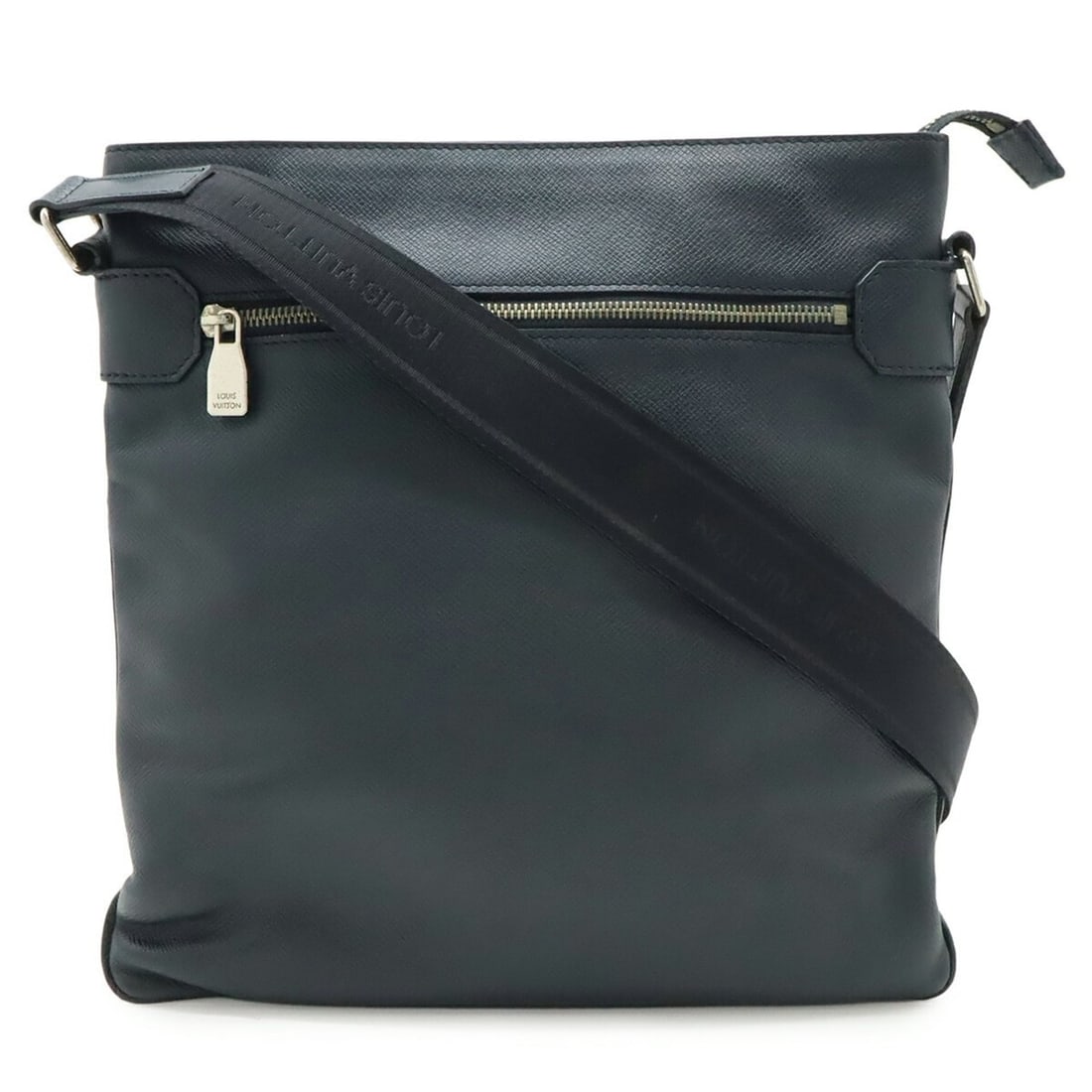 LOUIS VUITTON Taiga Sasha Shoulder Bag, Navy, M32629: --- Catalog ---Category: SizeSize (HxWxD): 33cm x 31.5cm / 12.99'' x 12.4''Category: DesignType: Shoulder bagColor: BorealGender: Men,WomenMaterial: Taiga leather , Leather Category: GeneralBrand: