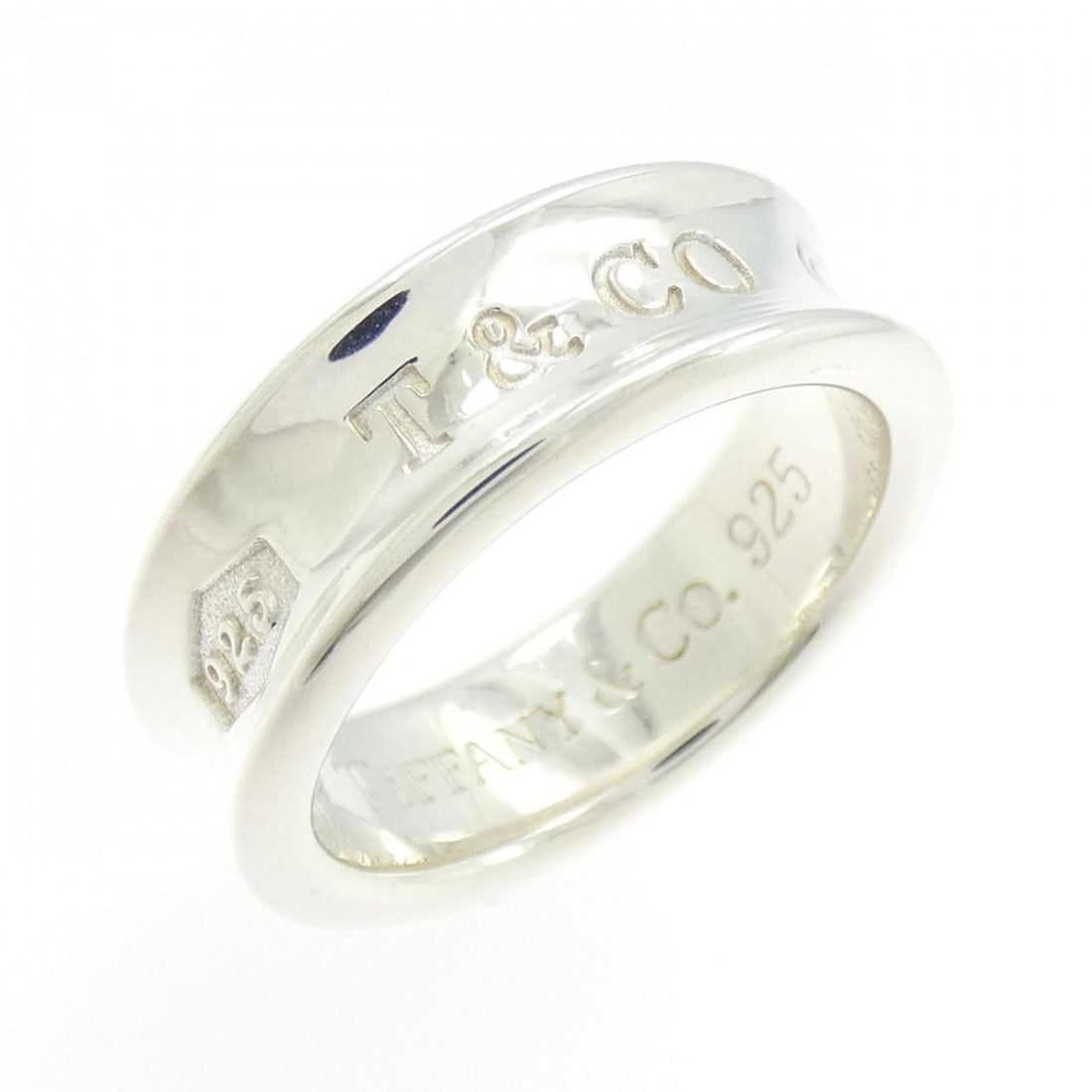 Tiffany & Co. 1837 Ring: --- Catalog ---Category: SizeJP Size: 14US Size: 7Category: DesignType: Band ringColor: SilverGender: WomenMaterial: Silver 925Category: GeneralMPN: 1837Brand: Tiffany--- Item List ---Section: Conditi