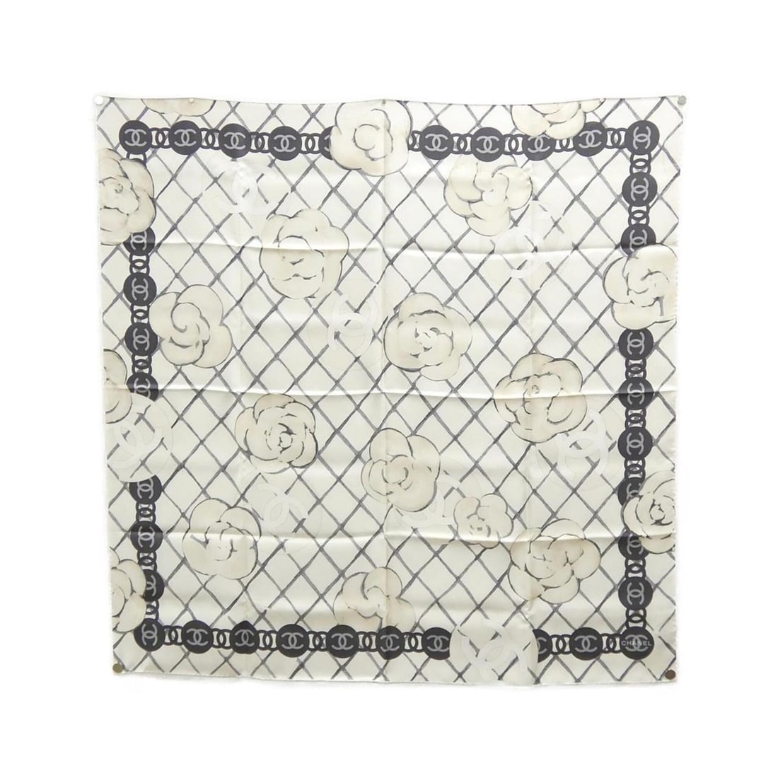 Chanel 39577 Scarf/Muffler: --- Catalog ---Category: SizeSize (LxW): 85cm x 85cm / 33.46'' x 33.46''Category: DesignType: ScarfColor: Ivory, WhiteGender: WomenMaterial: Silk Category: GeneralMPN: 39577Brand: Chanel--- Item List