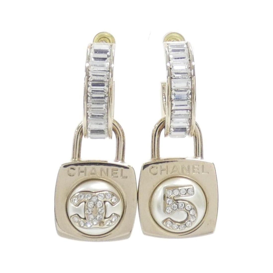 Chanel earrings (1 of 17)