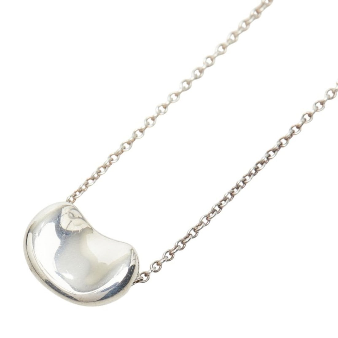 Tiffany & Co. Bean Necklace, SV925 Silver, Women's.: --- Catalog ---Category: SizePendant Size: 7.5mm x 11.1mm / 0.29'' x 0.43''Neck Circumference: 41 cm / 16.14''Category: DesignColor: SilverGender: WomenMaterial: Silver 925Necklace Type: NecklaceCateg