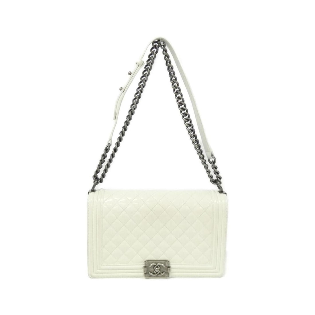 Chanel Boy line 92193 shoulder bag: --- Catalog ---Category: SizeSize (HxWxD): 18cm x 28cm x 8cm / 7.08'' x 11.02'' x 3.14''Category: DesignType: Shoulder bagColor: WhiteGender: WomenMaterial: Leather Leather/Fur Type: Enamel
