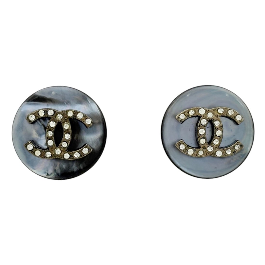 Chanel Coco Mark Earrings, Round Metal, Rhinestone, Gray, Silver, Women's: --- Catalog ---Category: SizeSize (HxWxD): 22.00mm x 22.00mm / 0.87'' x 0.87''Category: DesignType: Clip earringsColor: Gray, SilverGender: WomenMaterial: Metal, RhinestoneCategory: GeneralBrand: Chan