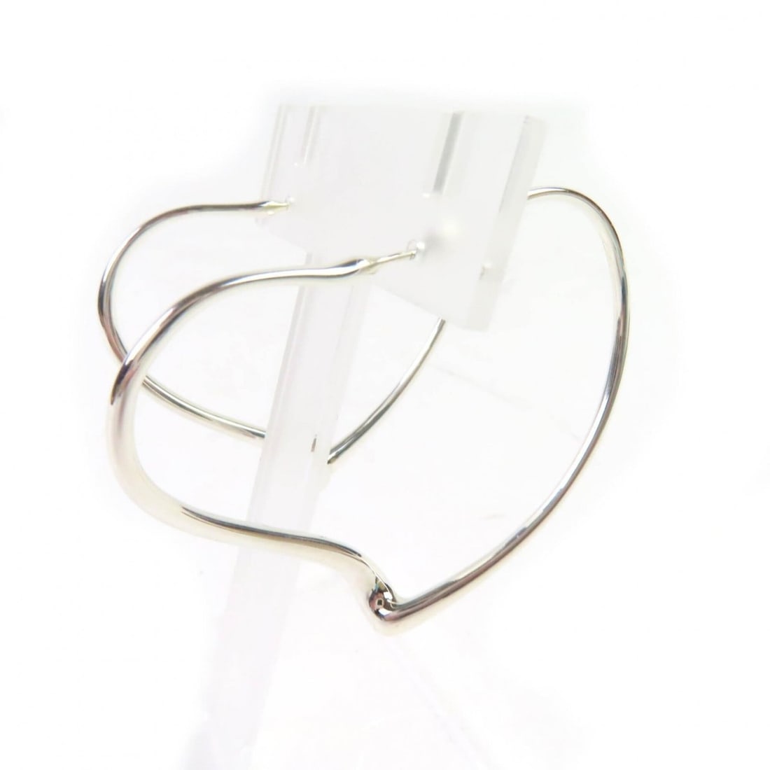TIFFANY&Co. Tiffany & Co. Elsa Peretti Open Heart Hoop Earrings, Medium, SV925, Pair, Silver, Comes: --- Catalog ---Category: SizeWeight: 9.19g / 0.32oz.Size (HxWxD): 43.00mm x 50.00mm / 1.69'' x 1.97''Category: DesignType: Hoop earringsMetal: SilverGender: WomenMetal Purity: Silver925Category: Gener