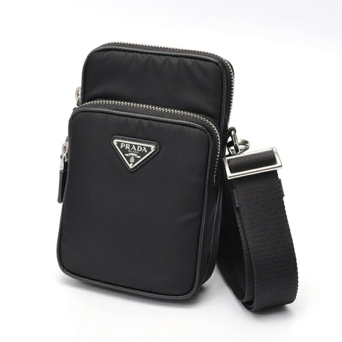 Prada PRADA Re-Nylon Smartphone Case Shoulder Pouch 2ZT066 Nylon Leather Black: --- Catalog ---Category: SizeSize (HxWxD): 16.5cm x 10.5cm x 4.5cm / 6.49'' x 4.13'' x 1.77''Category: DesignType: PouchColor: BlackGender: WomenMaterial: Nylon Category: GeneralMPN: 2ZT066Brand: Prad