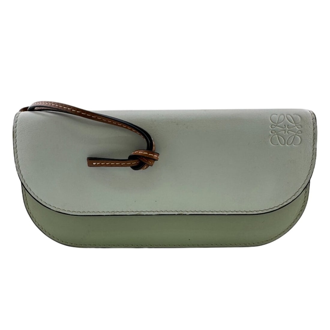 LOEWE Gate Continental Long Wallet, Gray: --- Catalog ---Category: SizeSize (HxWxD): 9.5cm x 19.5cm / 3.74'' x 7.67''Category: DesignType: Long wallet (bi-fold)Color: GrayGender: WomenMaterial: Leather Category: GeneralBrand: Loewe--- Item Li