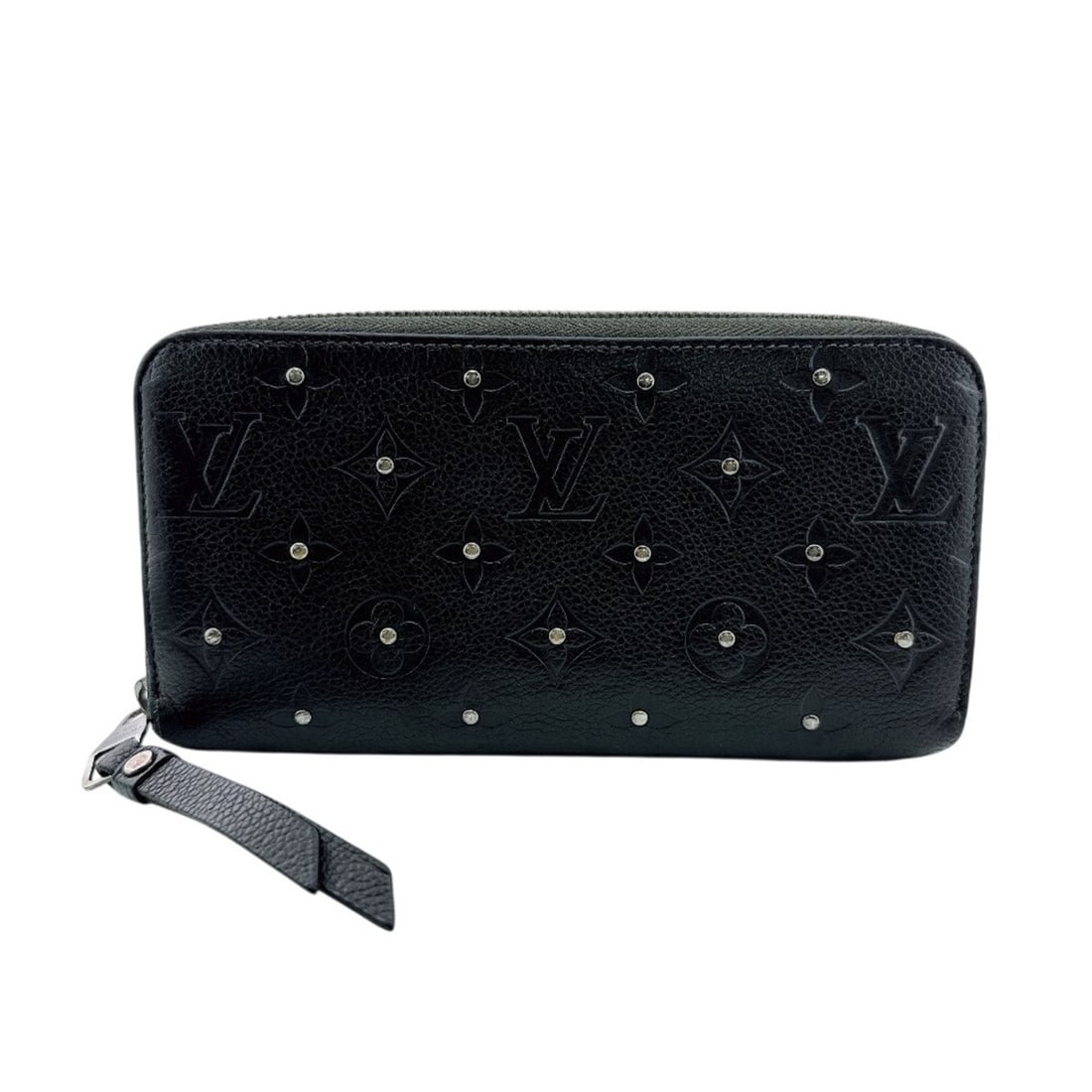 LOUIS VUITTON M61442 Platine Studded Zippy Wallet Monogram Empreinte Long Black: --- Catalog ---Category: SizeSize (HxWxD): 10cm x 19.5cm / 3.93'' x 7.67''Category: DesignType: Long wallet (bi-fold)Color: BlackGender: Women,MenMaterial: Leather Category: GeneralLine: Monogram Empr